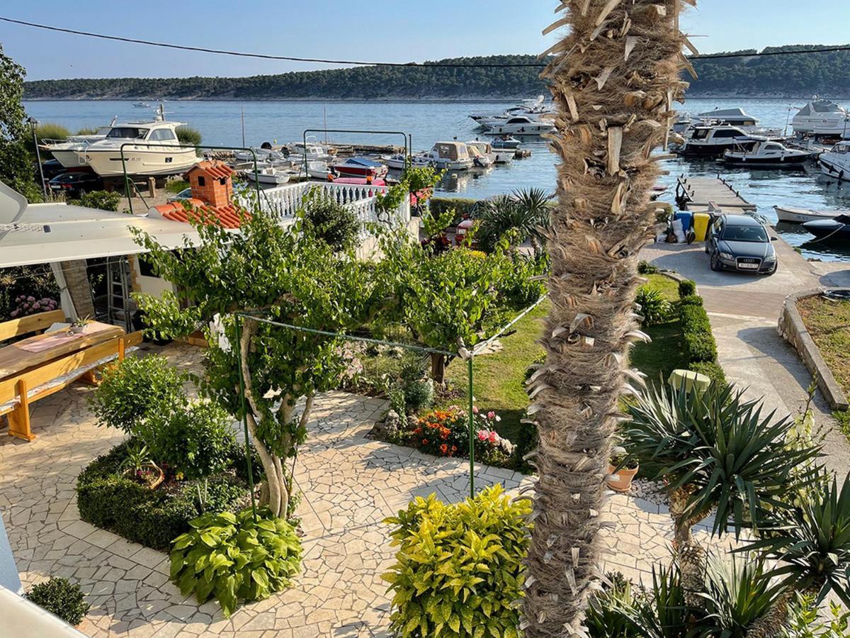 Apartments Near The Sea Barbat Barbat na Rabu Szoba fotó